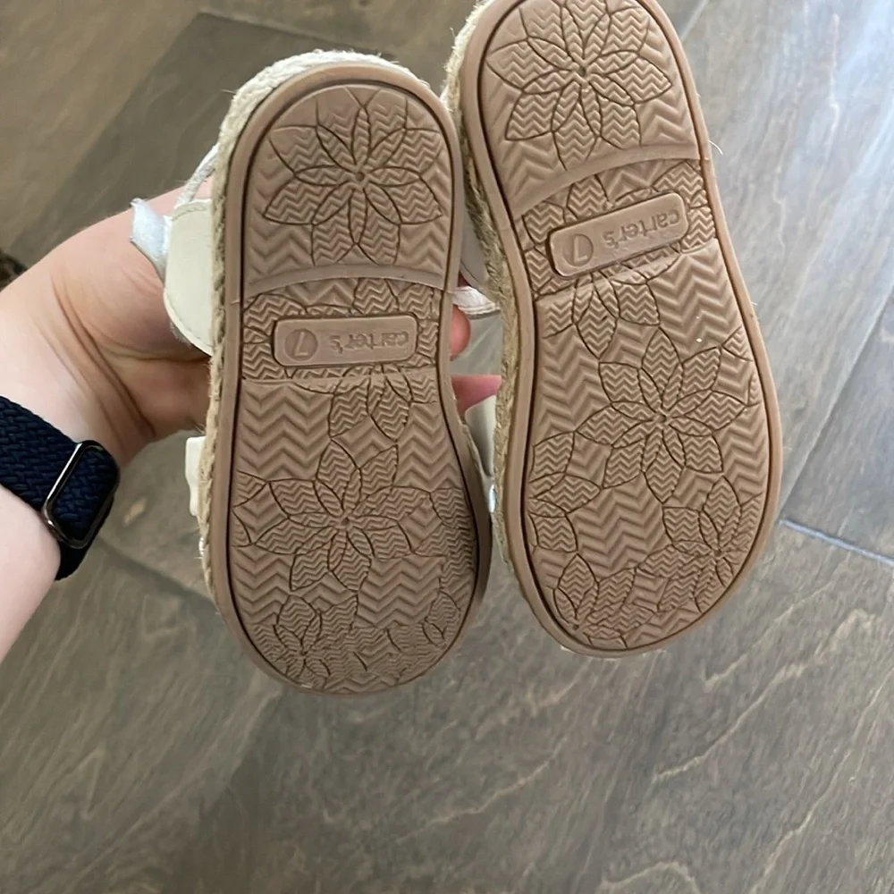 Carter’s 7M toddler white sandals